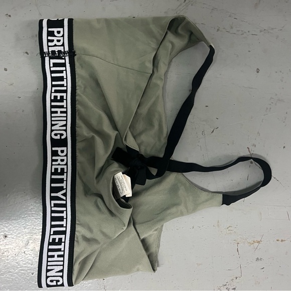 PrettyLittleThing Khaki PLT Sport Bra - Picture 4 of 5